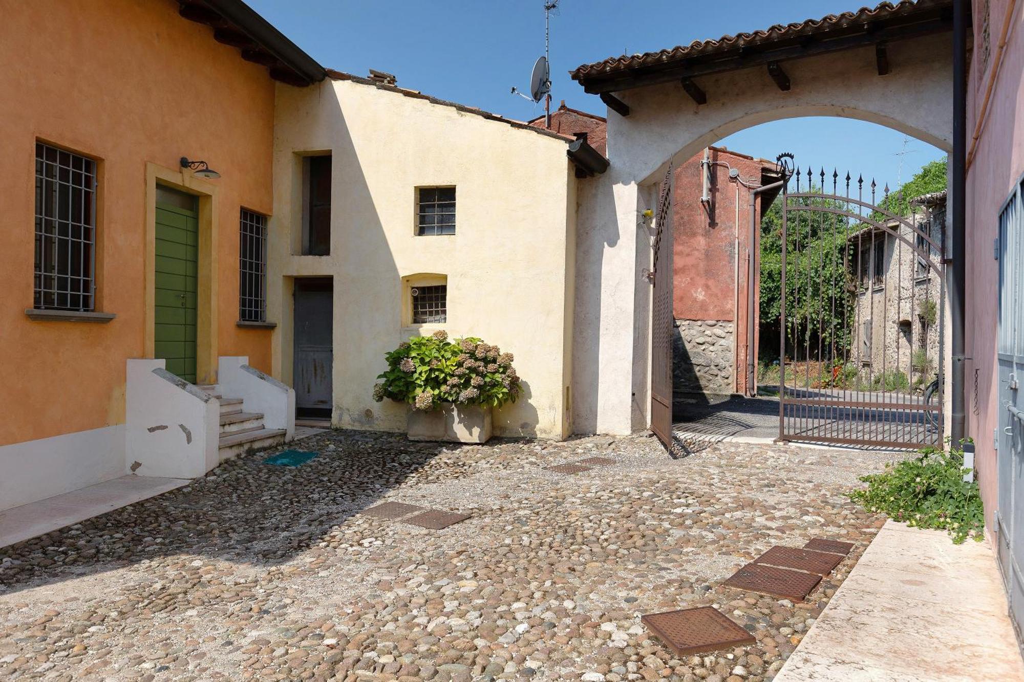 New Agriturismo Corte Olfino Монцамбано Экстерьер фото