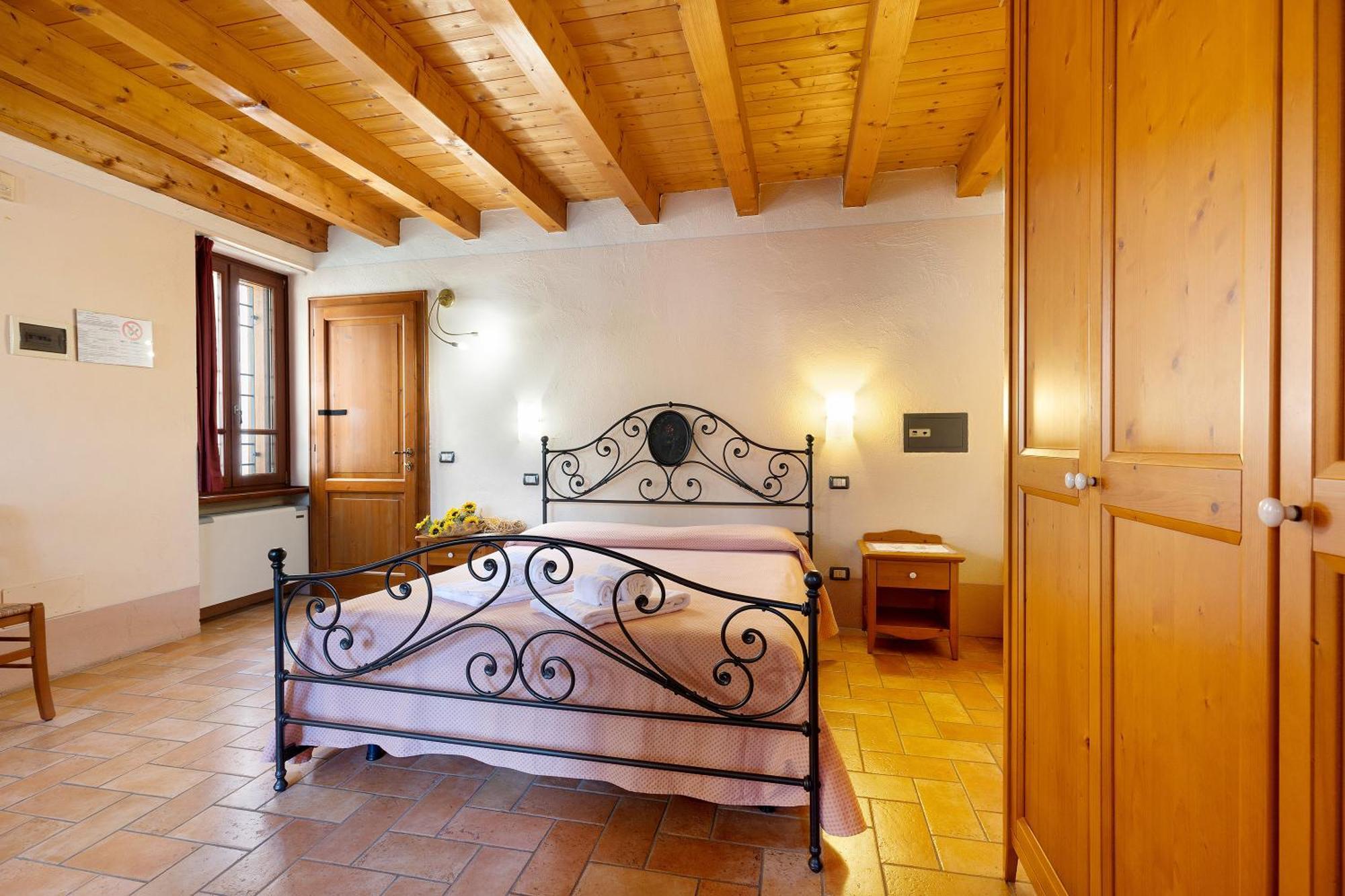 New Agriturismo Corte Olfino Монцамбано Экстерьер фото