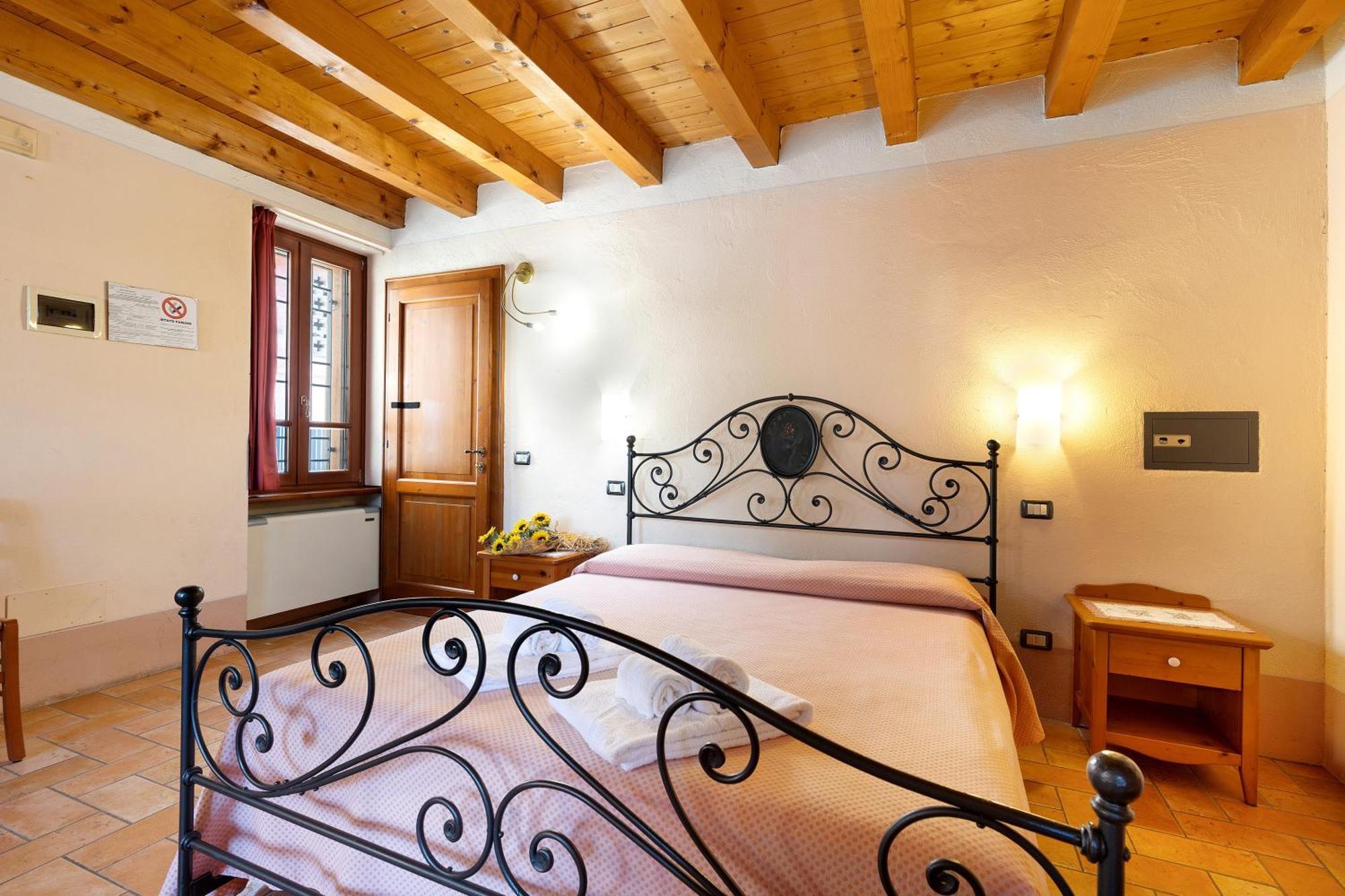 New Agriturismo Corte Olfino Монцамбано Экстерьер фото